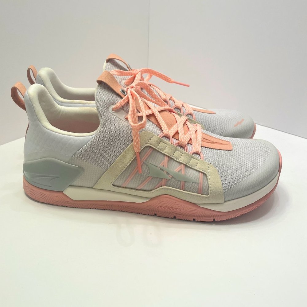 ALTRA AFW1976A HIIT XT MID Cross Training Shoe White/Peachy Pink Size: 10.5
